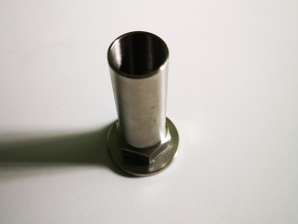 鈦合金材料在空氣中的反應與溫度關系